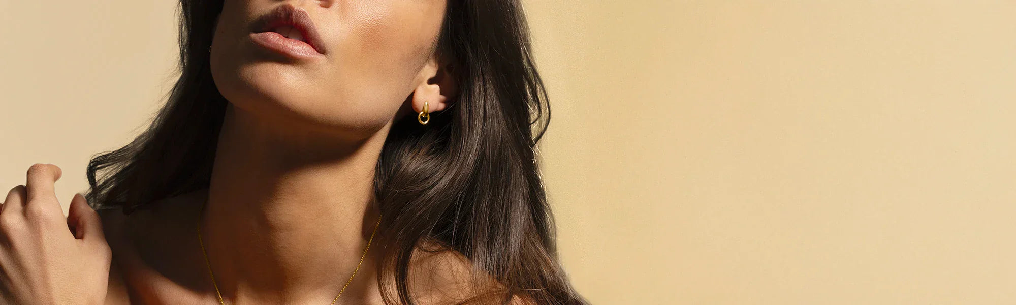 Boucles d'oreilles dorés — Femme