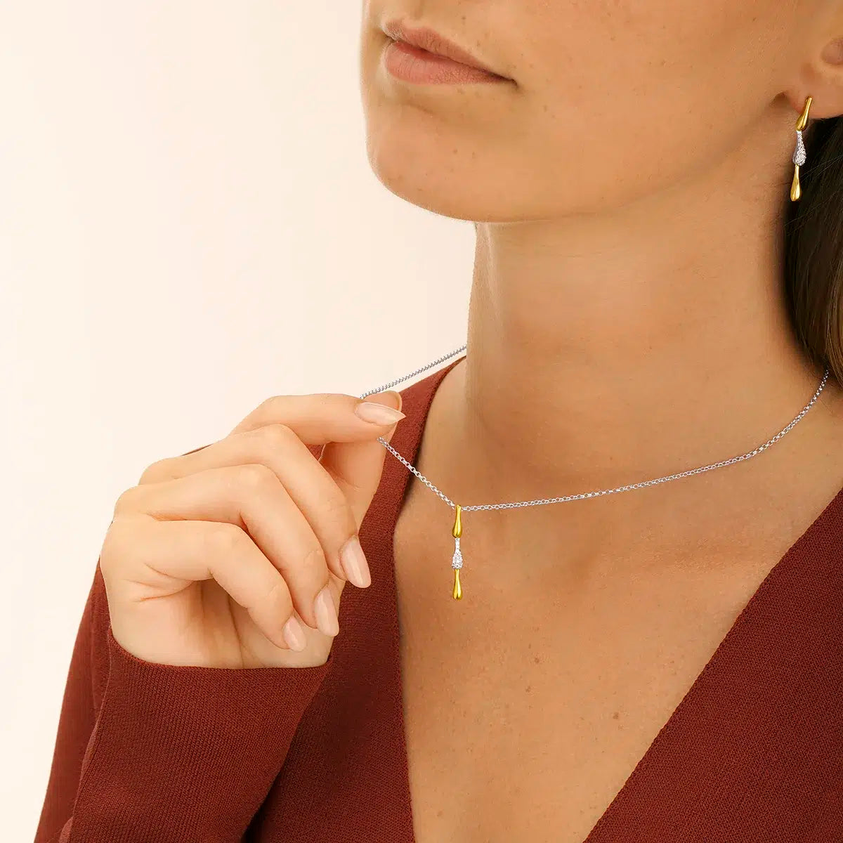 Collier SARA