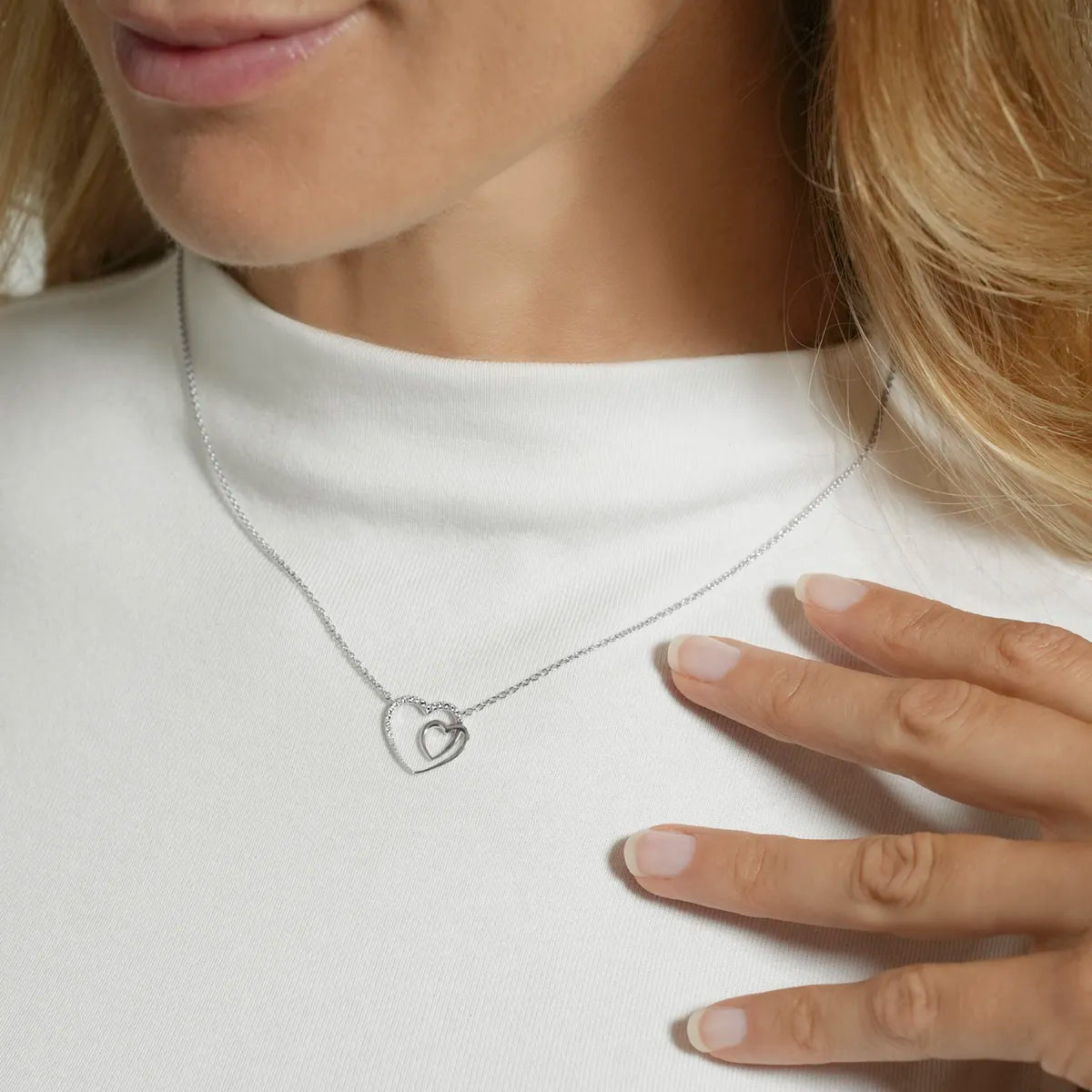 Collier ROMANE porté