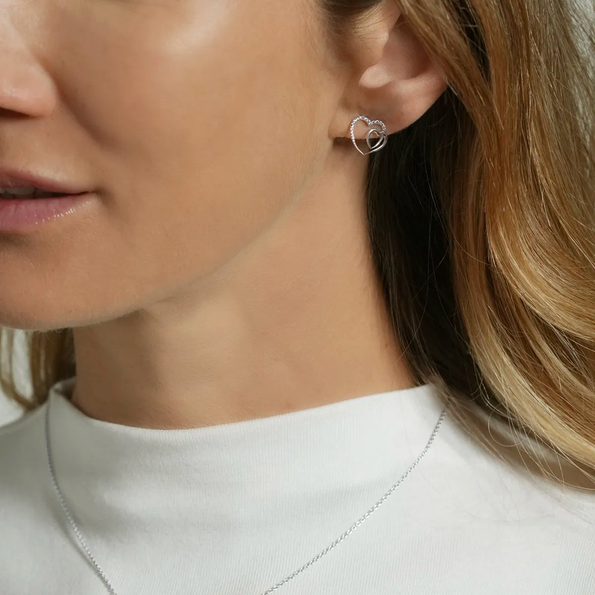 Boucles d'oreilles ROMANE porté