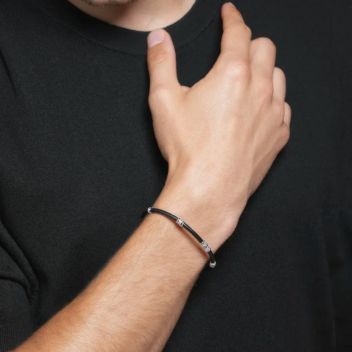 Bracelet noir ELI