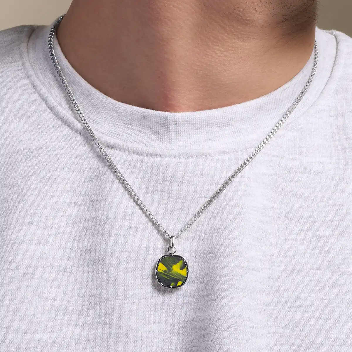 Collier CARBON