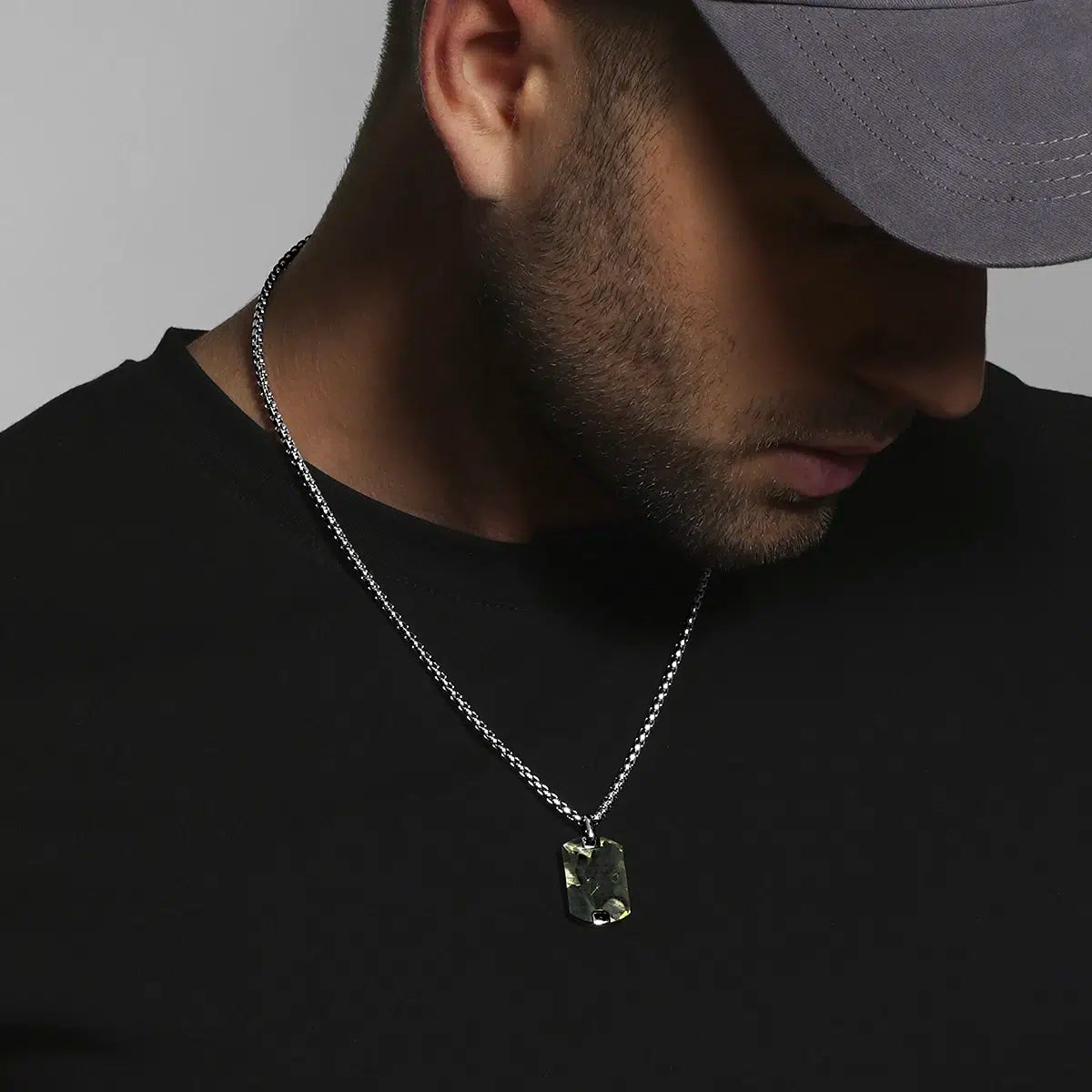 Collier CARBON