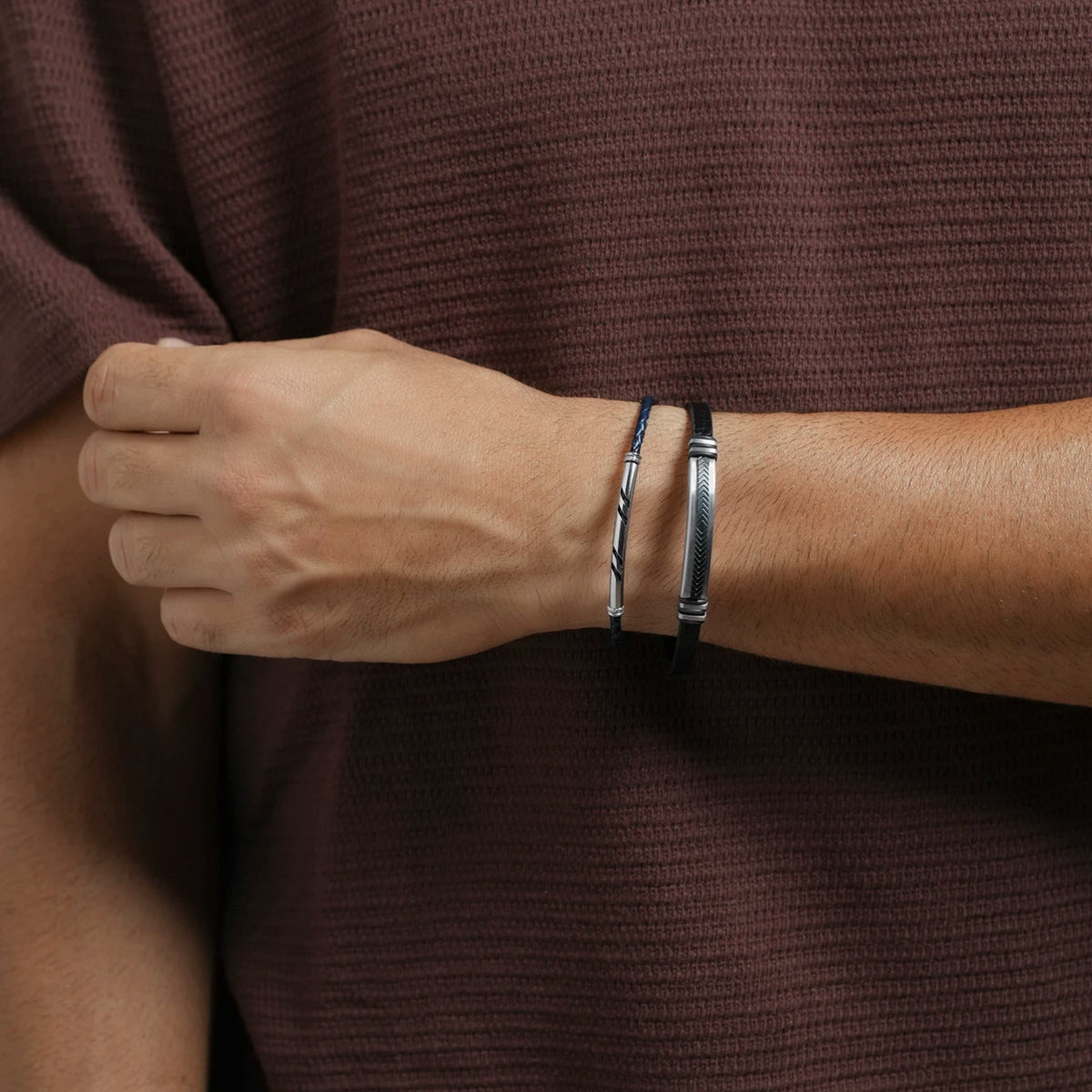 Bracelet ELI bleu porté