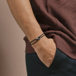 Bracelet TAÏGA anneaux noir porté